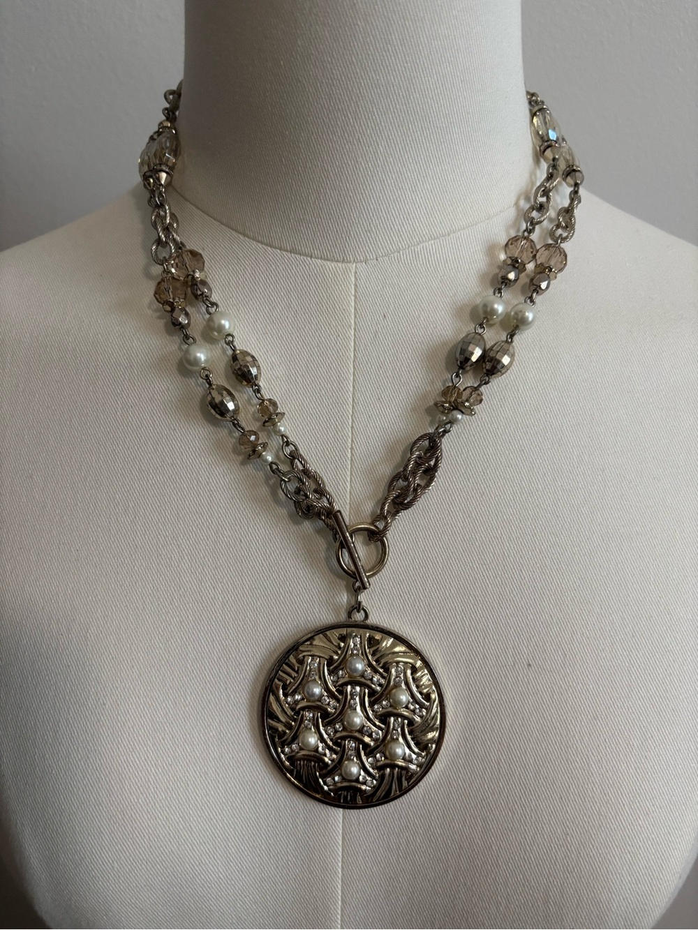 Brushed Gold/Silver Tone Faux Pearl Accent Medallion Necklace